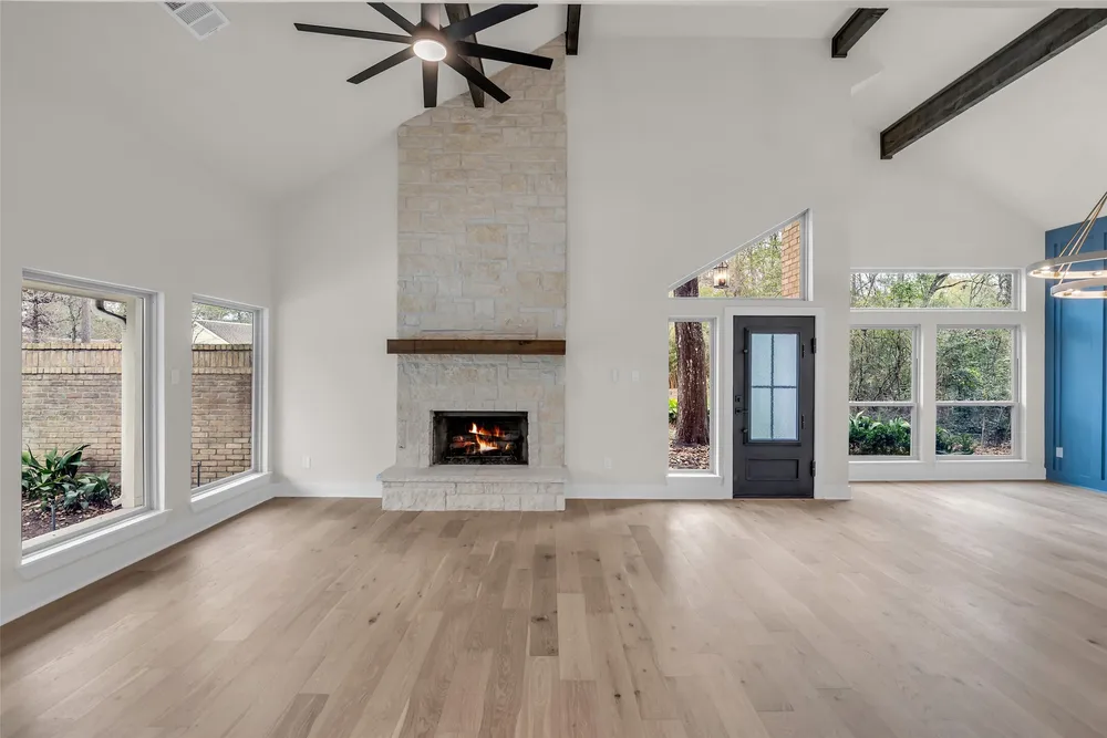4 N Autumnwood Way, The Woodlands, TX 77380
