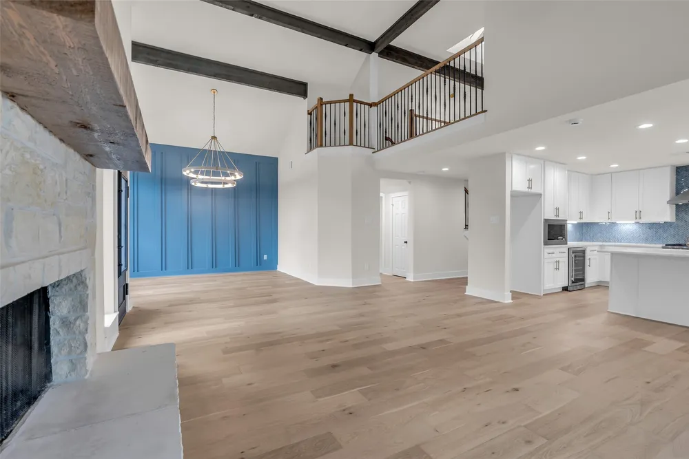 4 N Autumnwood Way, The Woodlands, TX 77380
