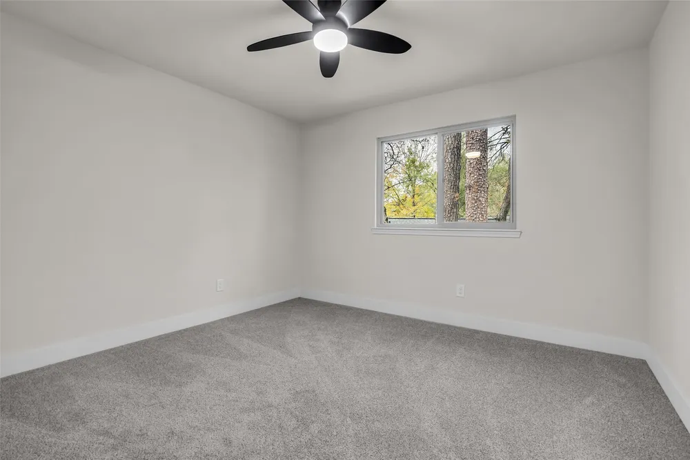 4 N Autumnwood Way, The Woodlands, TX 77380
