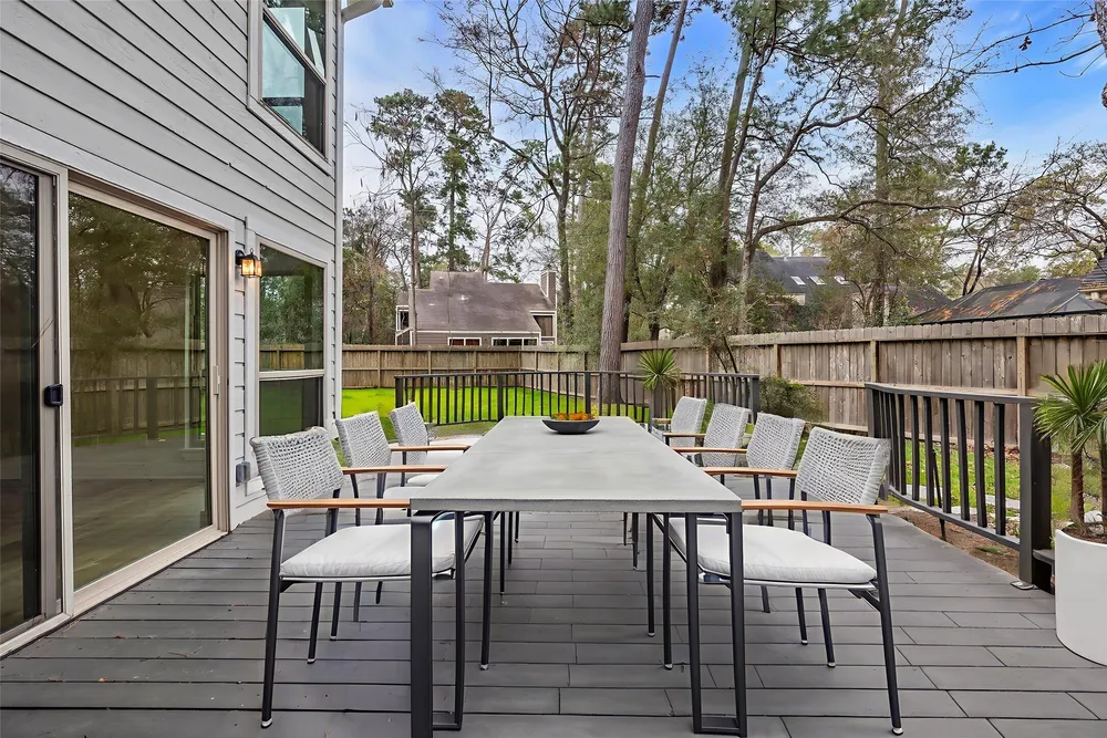 4 N Autumnwood Way, The Woodlands, TX 77380