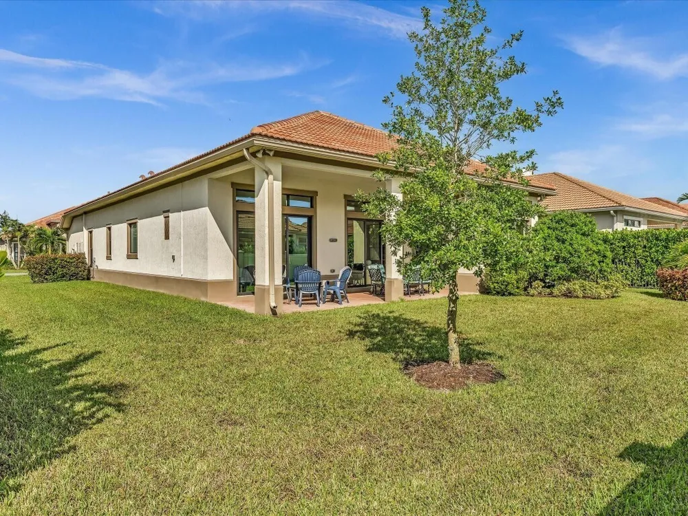8928 Bastille Circle E, Parkland, FL 33076