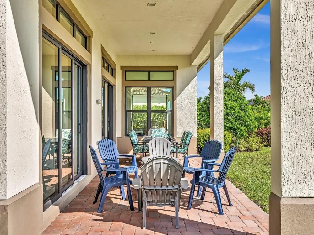 8928 Bastille Circle E, Parkland, FL 33076