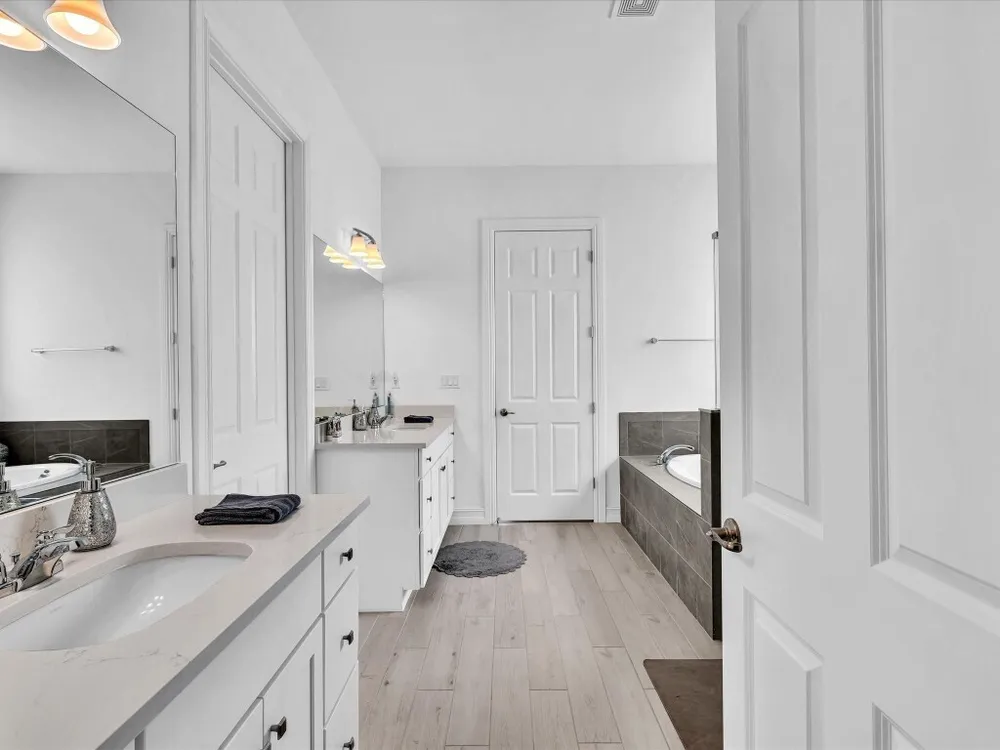 8928 Bastille Circle E, Parkland, FL 33076