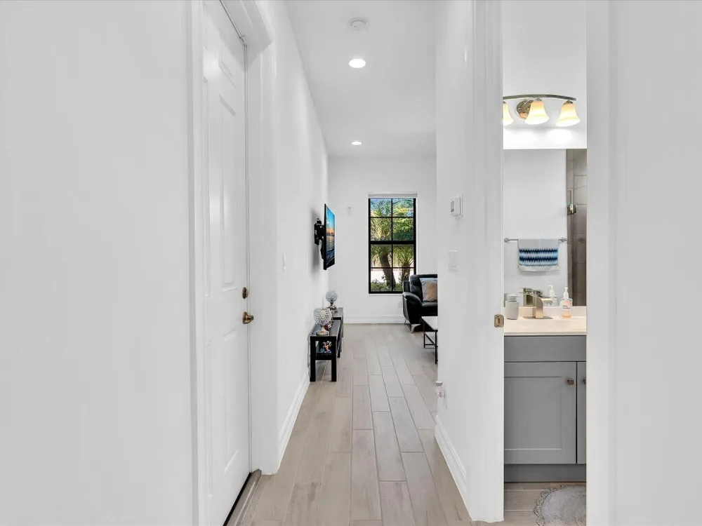 8928 Bastille Circle E, Parkland, FL 33076