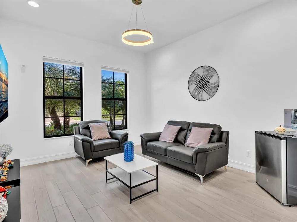 8928 Bastille Circle E, Parkland, FL 33076