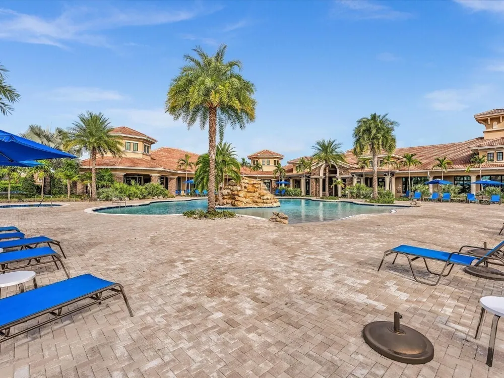 8928 Bastille Circle E, Parkland, FL 33076