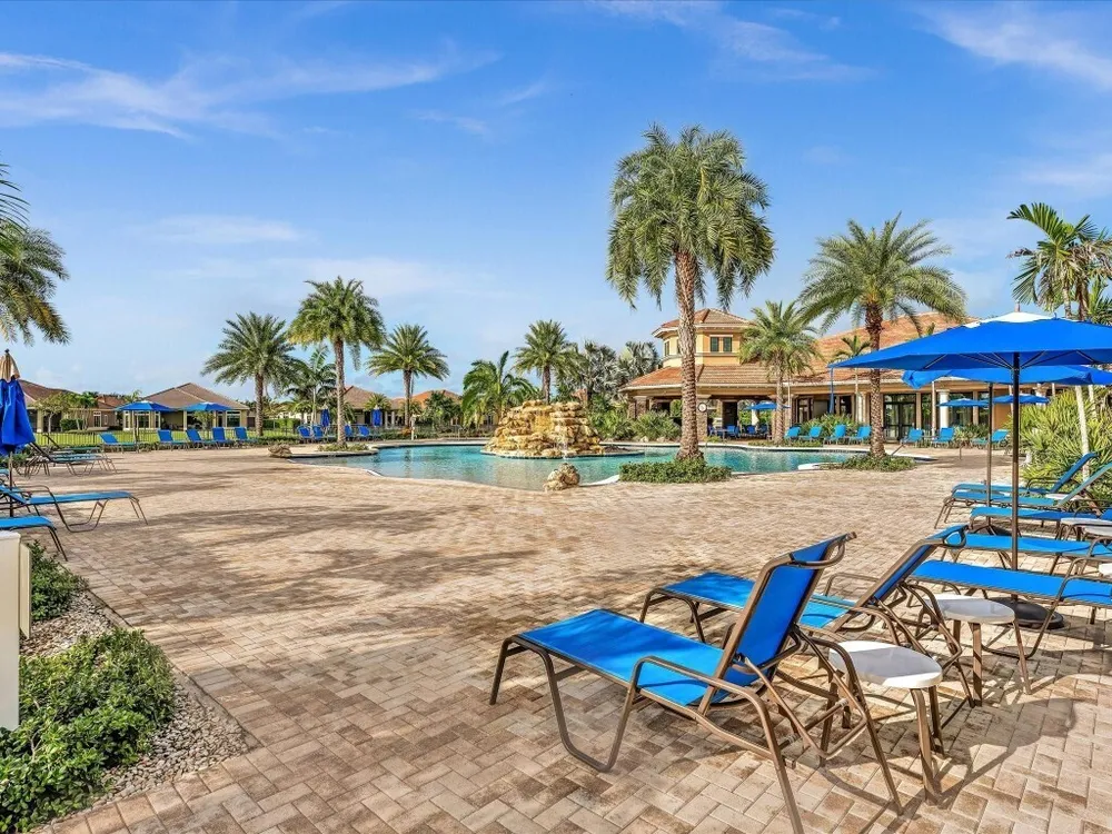 8928 Bastille Circle E, Parkland, FL 33076