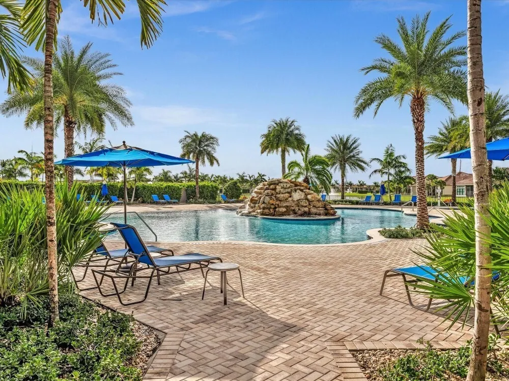 8928 Bastille Circle E, Parkland, FL 33076