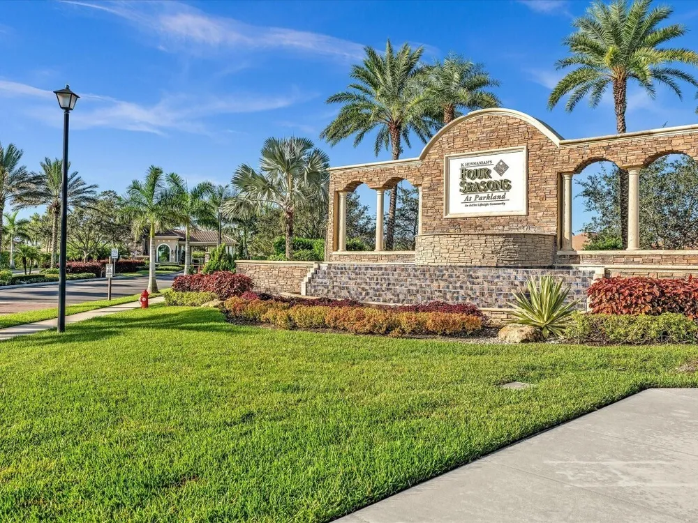 8928 Bastille Circle E, Parkland, FL 33076
