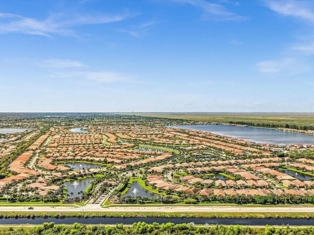 8928 Bastille Circle E, Parkland, FL 33076