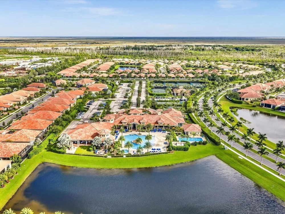 8928 Bastille Circle E, Parkland, FL 33076