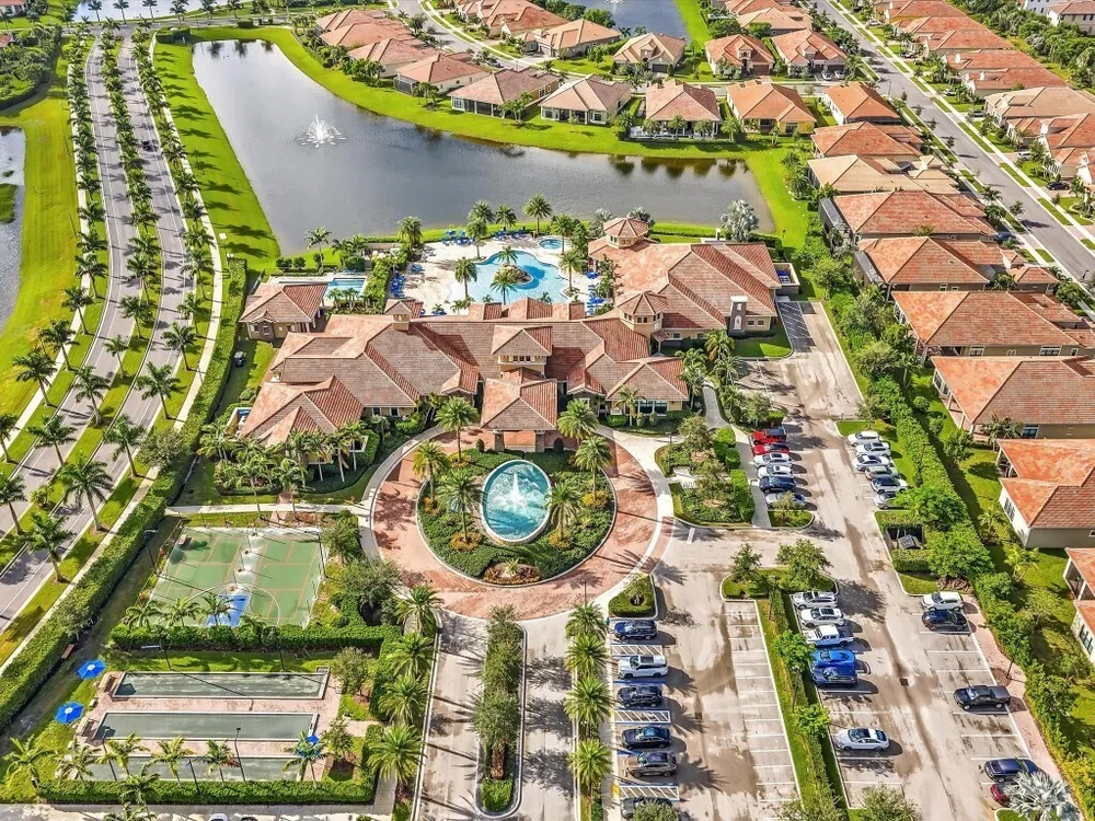 8928 Bastille Circle E, Parkland, FL 33076