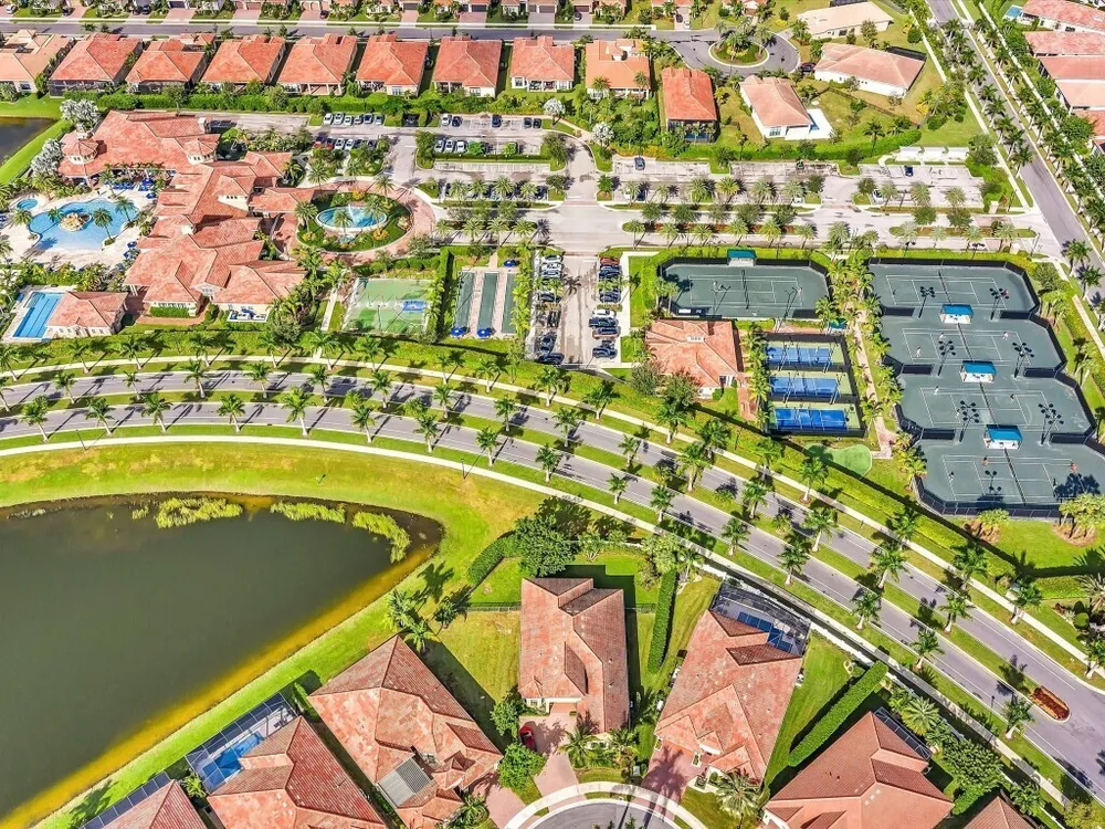 8928 Bastille Circle E, Parkland, FL 33076