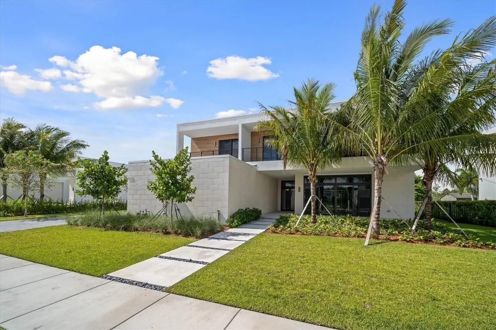 16722 Botaniko Dr S, Weston, FL 33326