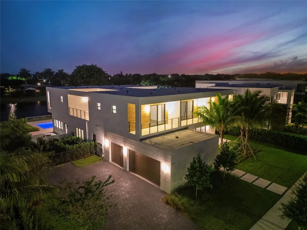 16722 Botaniko Dr S, Weston, FL 33326