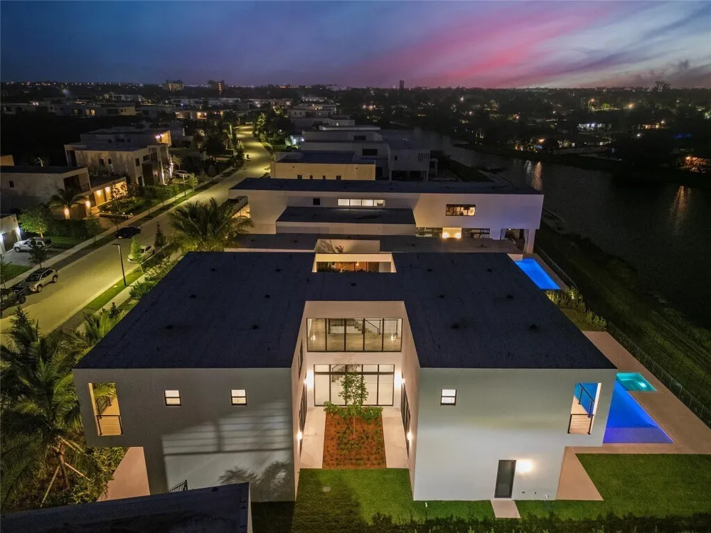 16722 Botaniko Dr S, Weston, FL 33326