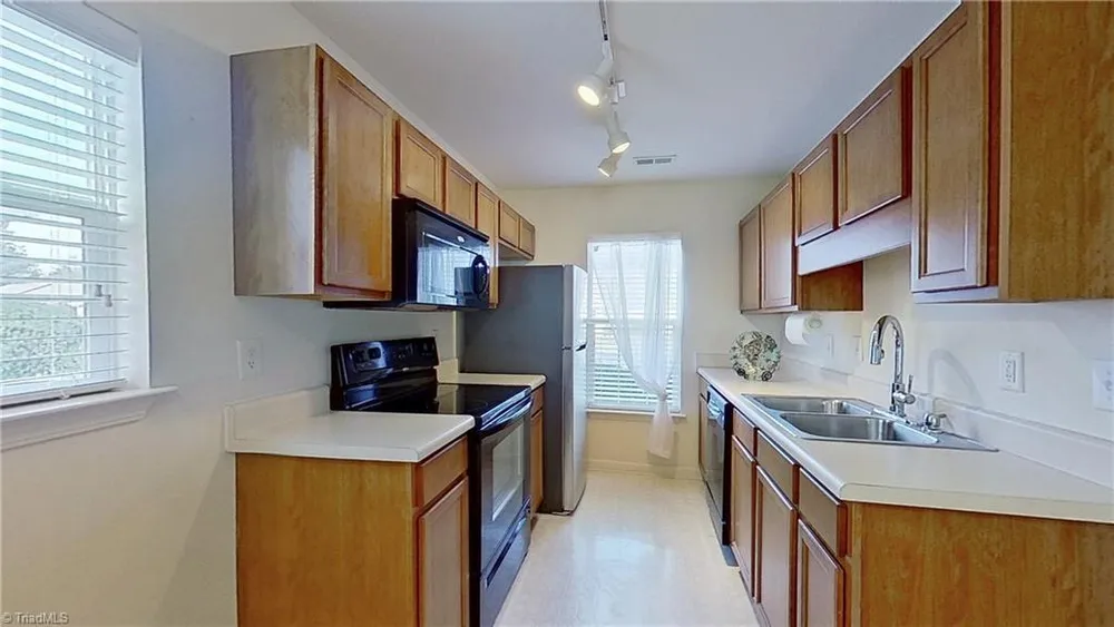 3350 Hyde Place Circle, Winston Salem, NC 27103