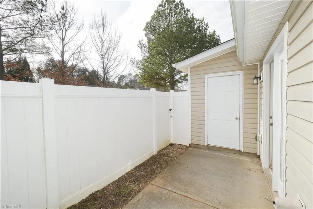 3350 Hyde Place Circle, Winston Salem, NC 27103