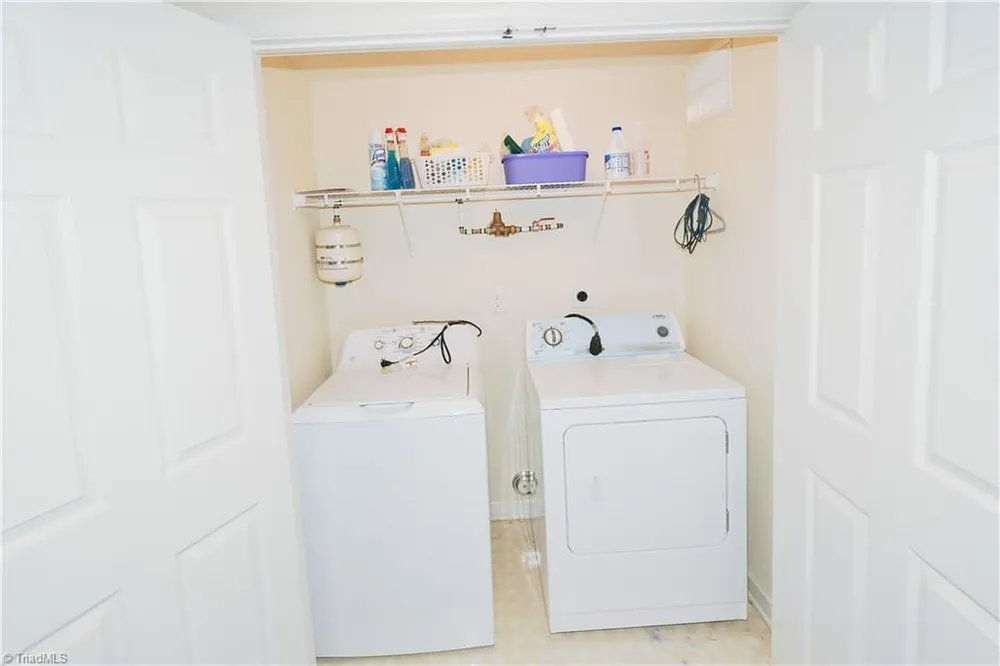 3350 Hyde Place Circle, Winston Salem, NC 27103