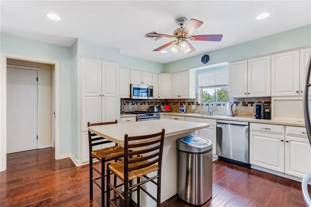 3350 Mavis Dr, Corpus Christi, TX 78411
