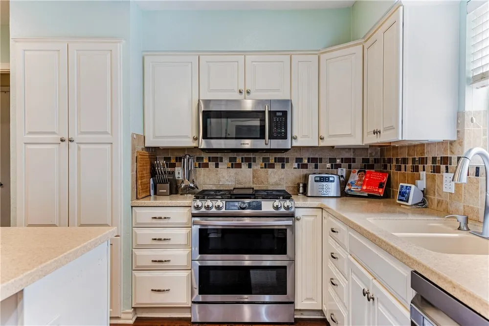 3350 Mavis Dr, Corpus Christi, TX 78411