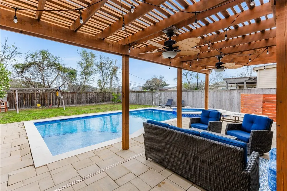 3350 Mavis Dr, Corpus Christi, TX 78411
