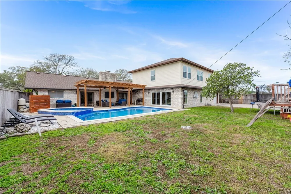 3350 Mavis Dr, Corpus Christi, TX 78411