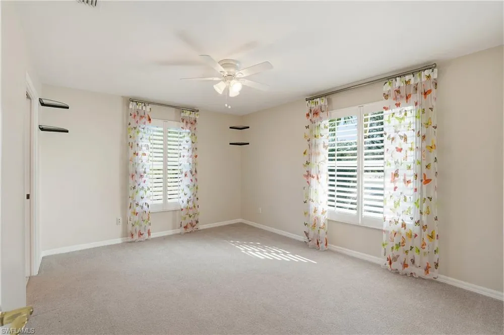 7395 Stonegate Dr, Naples, FL 34109