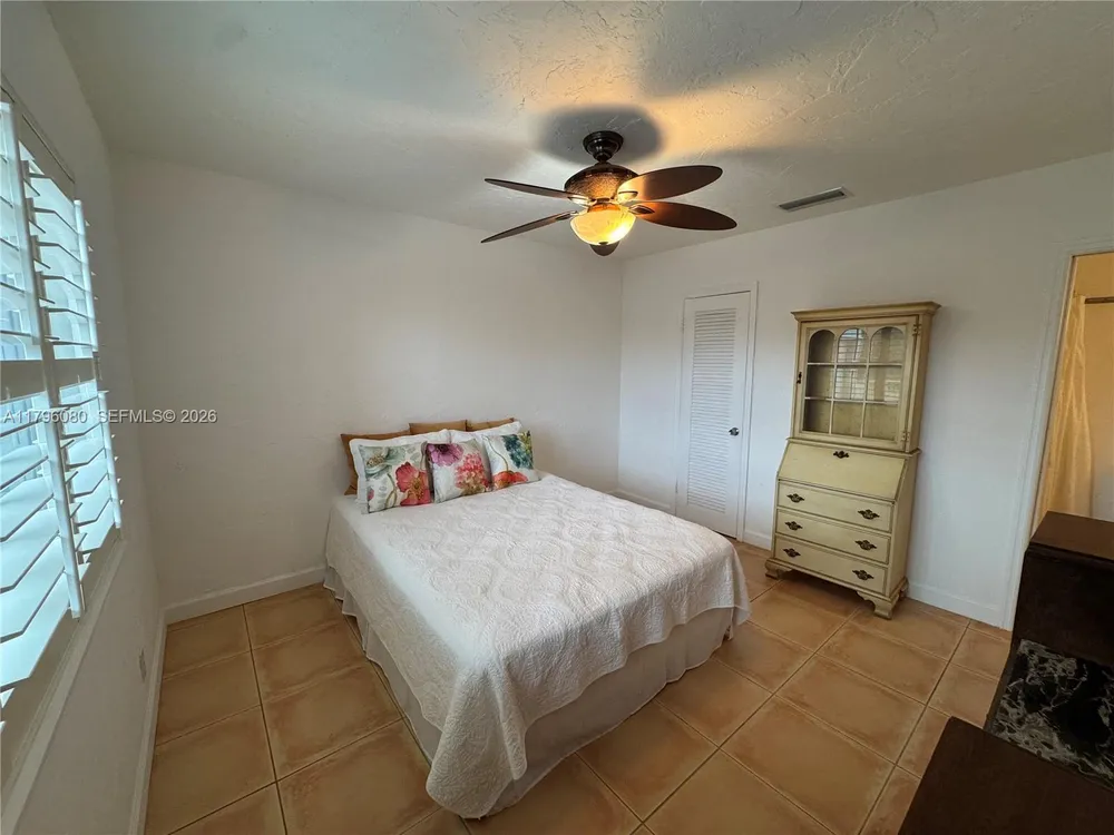 1700 Pierce St, Hollywood, FL 33020