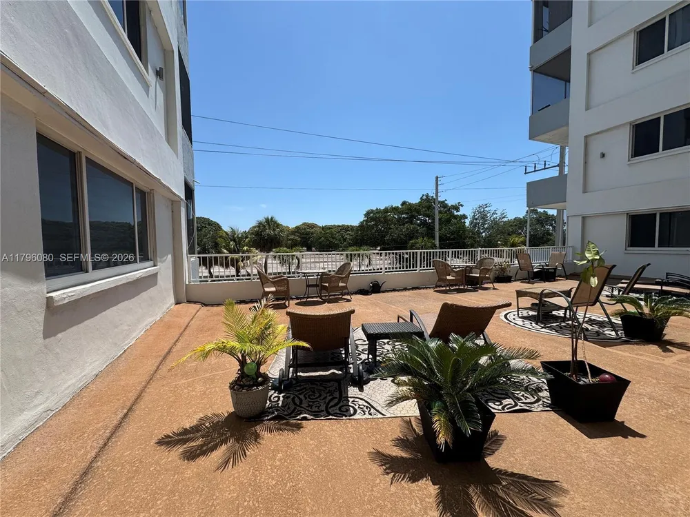 1700 Pierce St, Hollywood, FL 33020