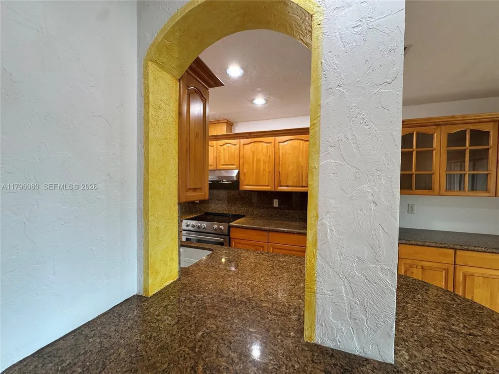 1700 Pierce St, Hollywood, FL 33020