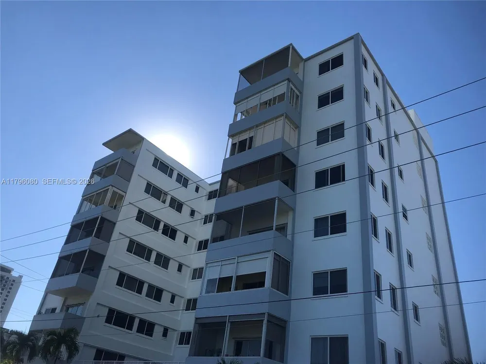 1700 Pierce St, Hollywood, FL 33020