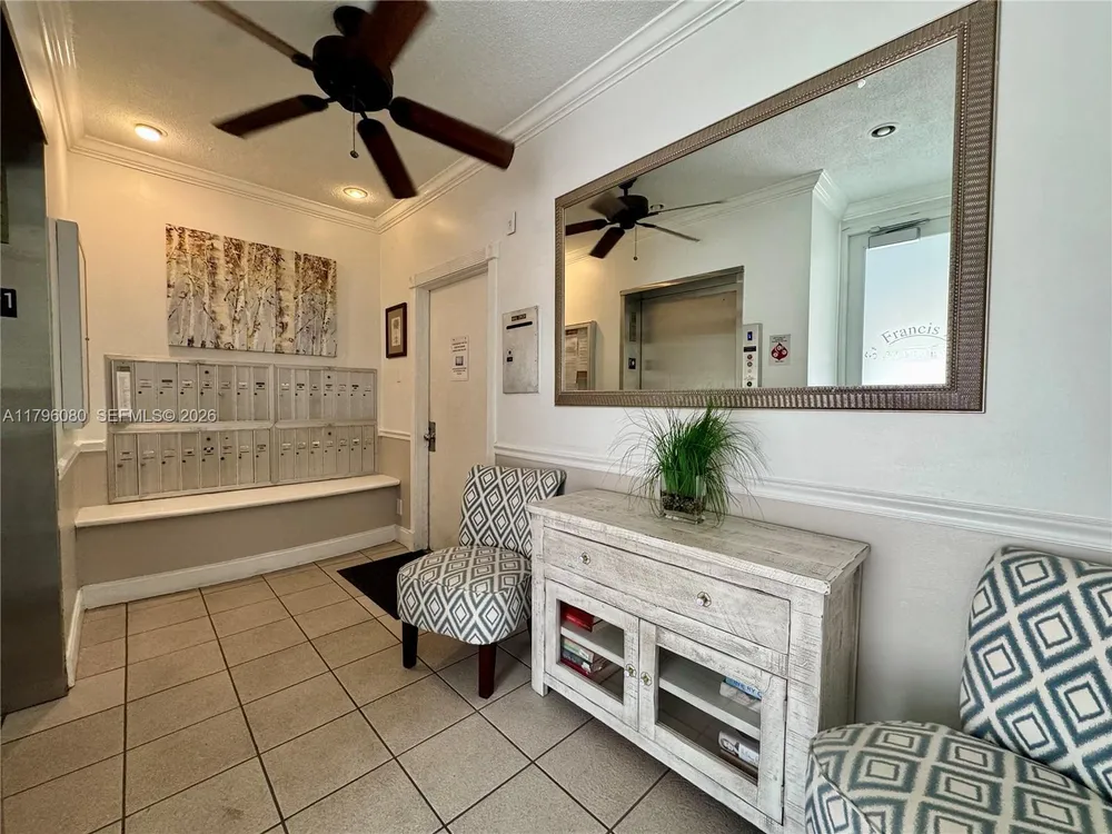 1700 Pierce St, Hollywood, FL 33020