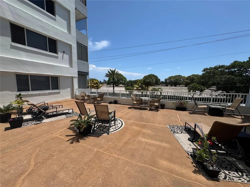 1700 Pierce St, Hollywood, FL 33020