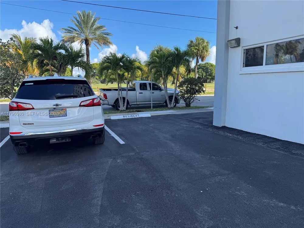 1700 Pierce St, Hollywood, FL 33020