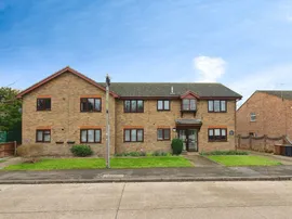 Lower Crescent, Linford, Stanford-Le-Hope photo