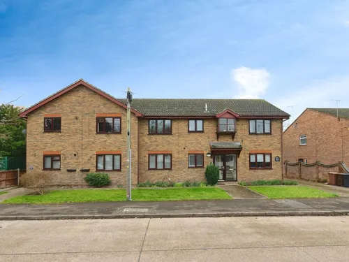 Lower Crescent, Linford, Stanford-Le-Hopephoto