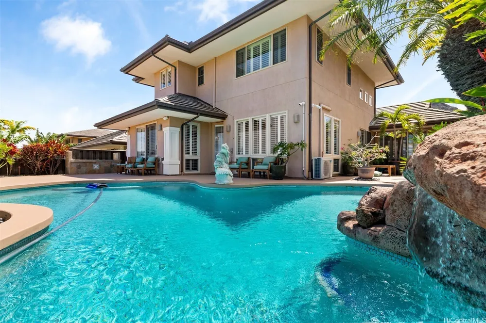 1043 Koko Kai Pl, Honolulu, HI 96825