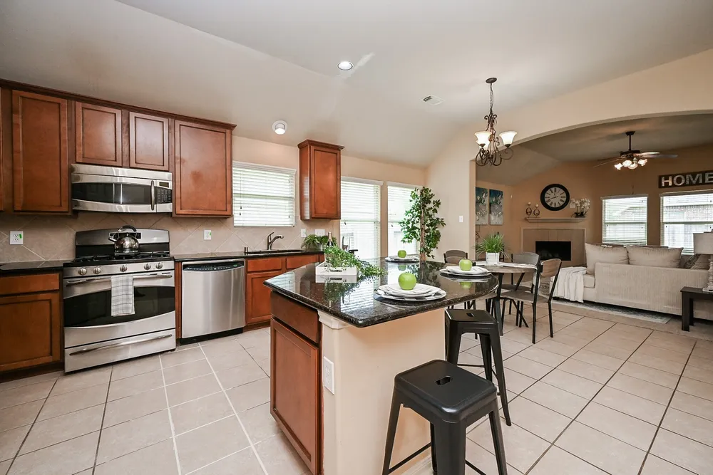 8010 Durham Run Ln, Richmond, TX 77407