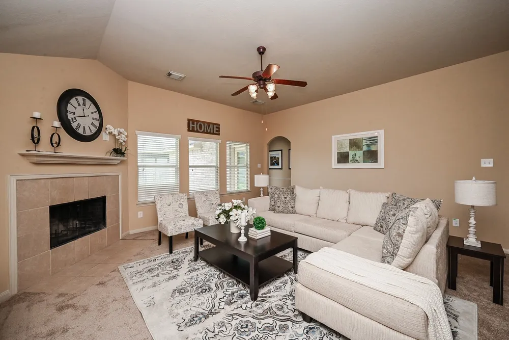 8010 Durham Run Ln, Richmond, TX 77407