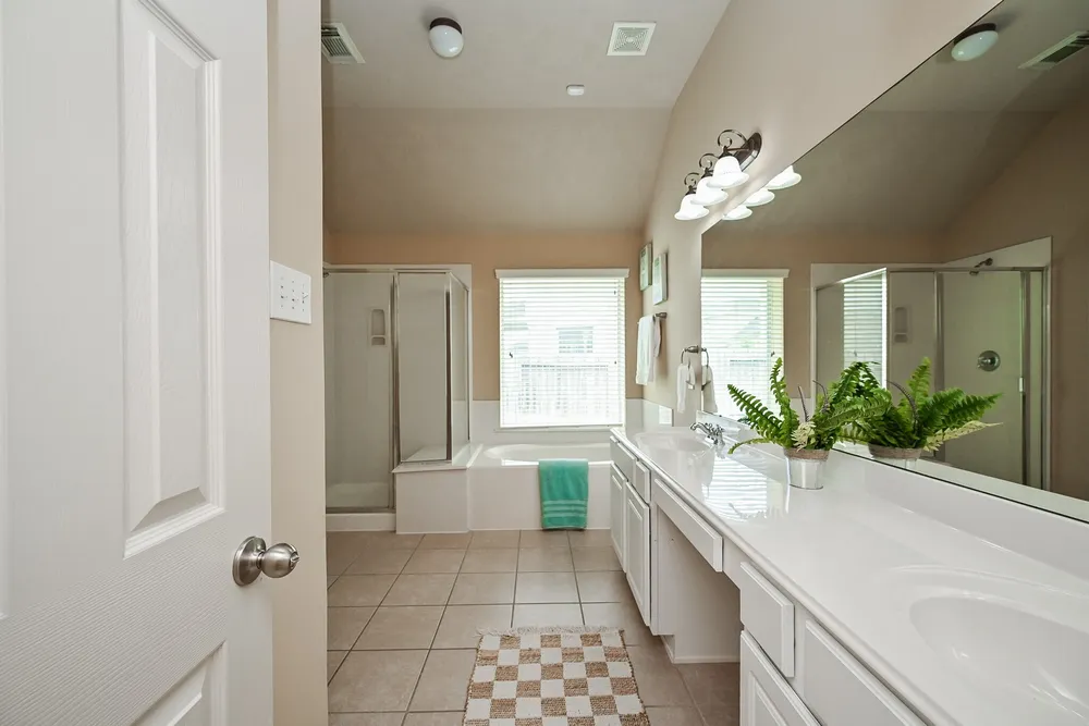 8010 Durham Run Ln, Richmond, TX 77407