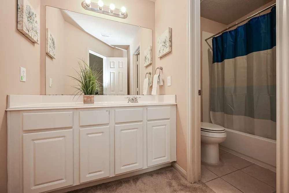 8010 Durham Run Ln, Richmond, TX 77407