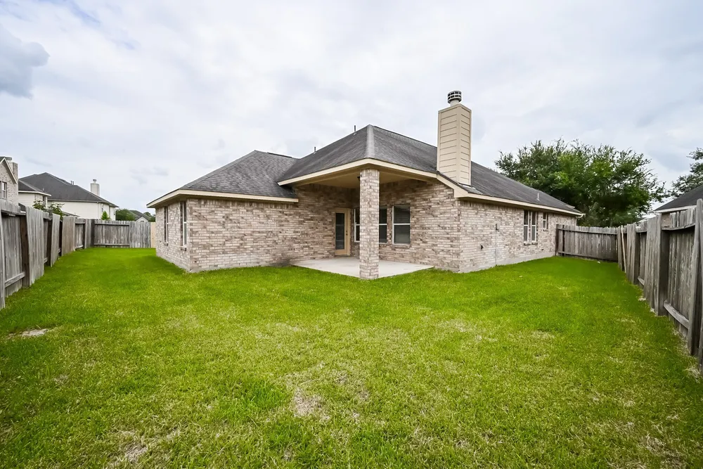 8010 Durham Run Ln, Richmond, TX 77407