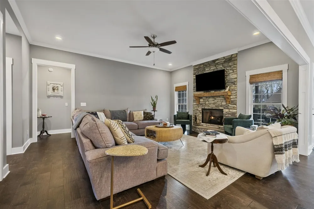 329 Old Post Dr, Alvaton, KY 42122