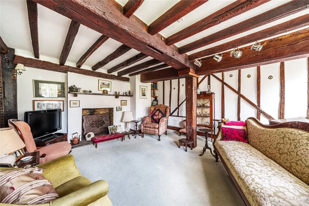 Upper Highway, Kings Langley, WD4