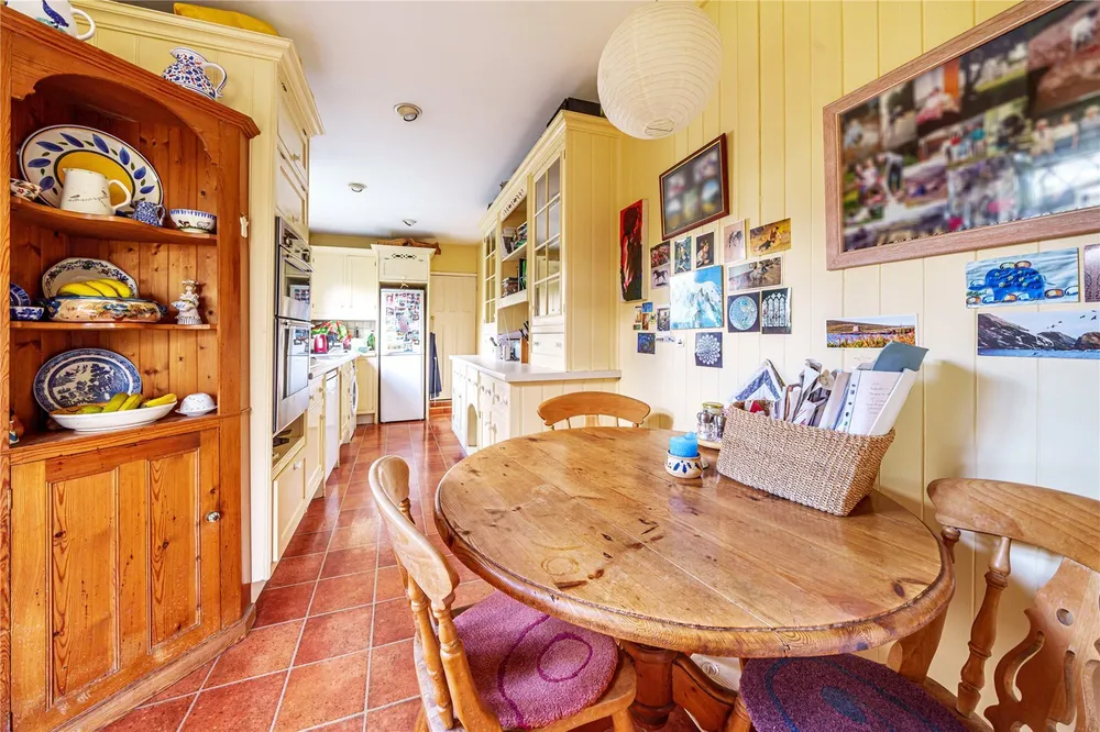 Upper Highway, Kings Langley, WD4