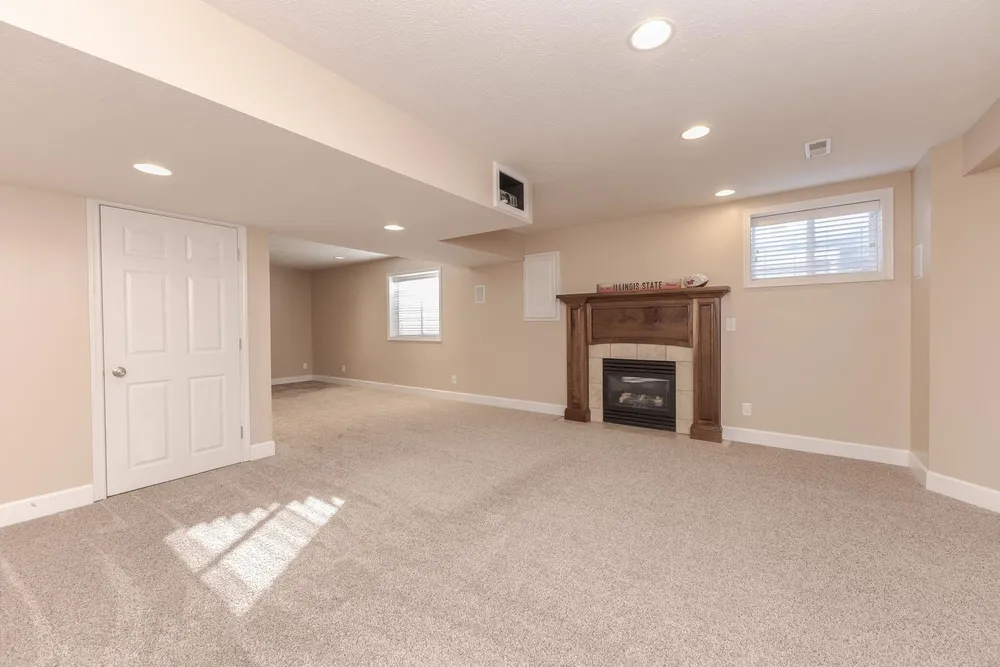 2409 Sanford Ln, Normal, IL 61761
