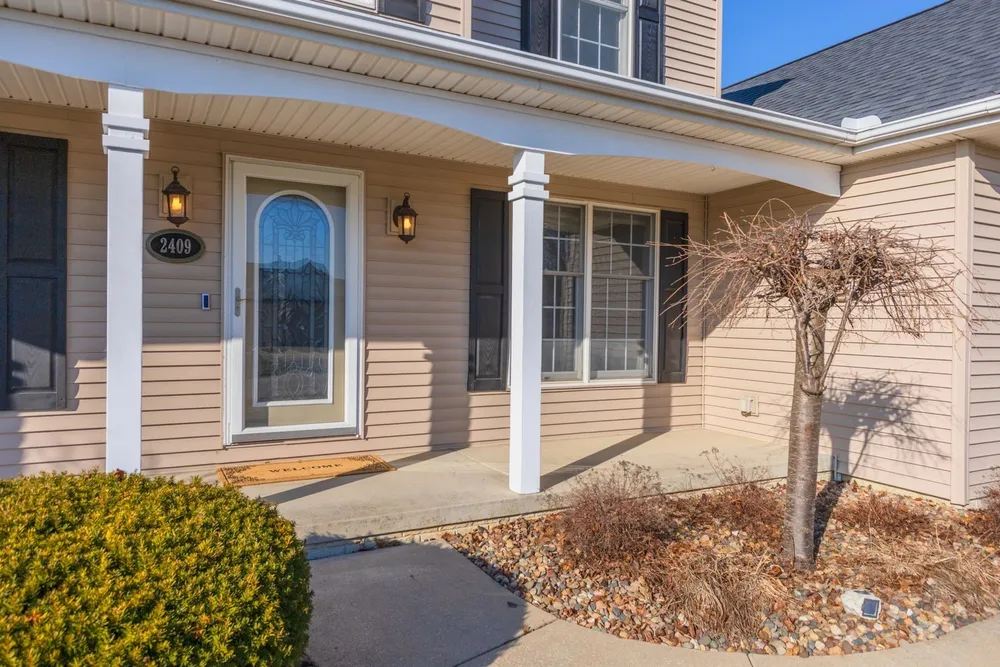 2409 Sanford Ln, Normal, IL 61761