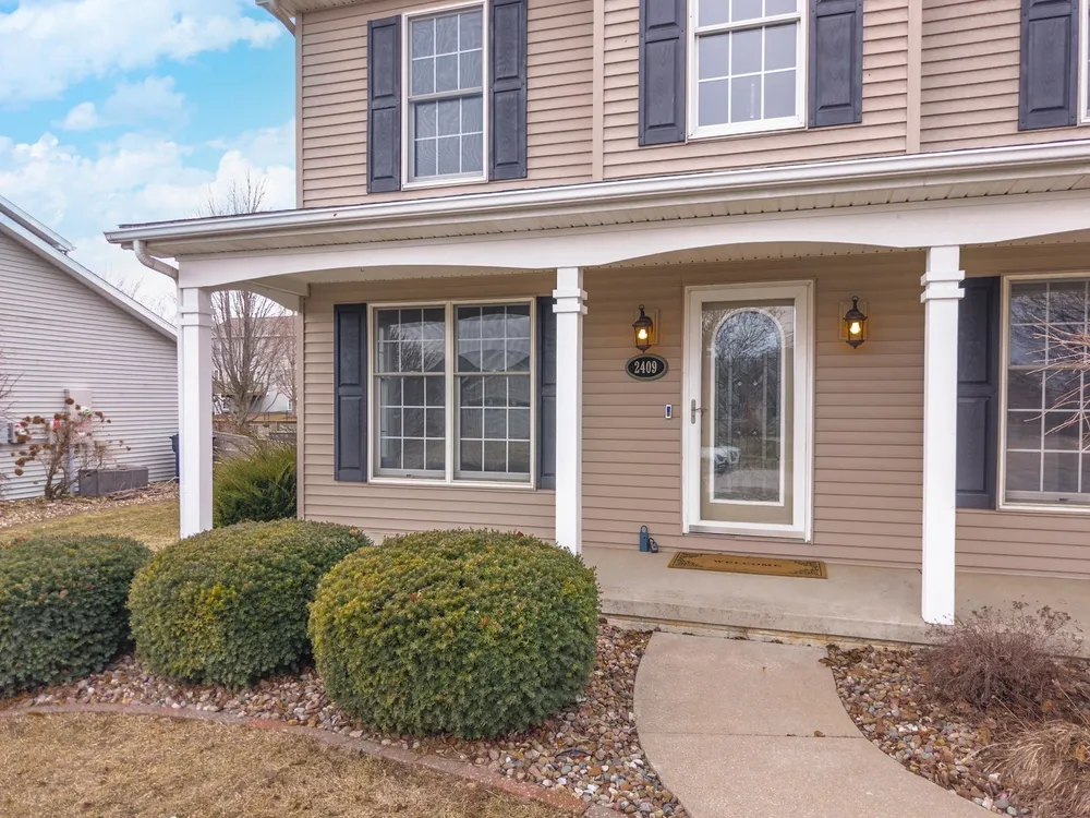 2409 Sanford Ln, Normal, IL 61761