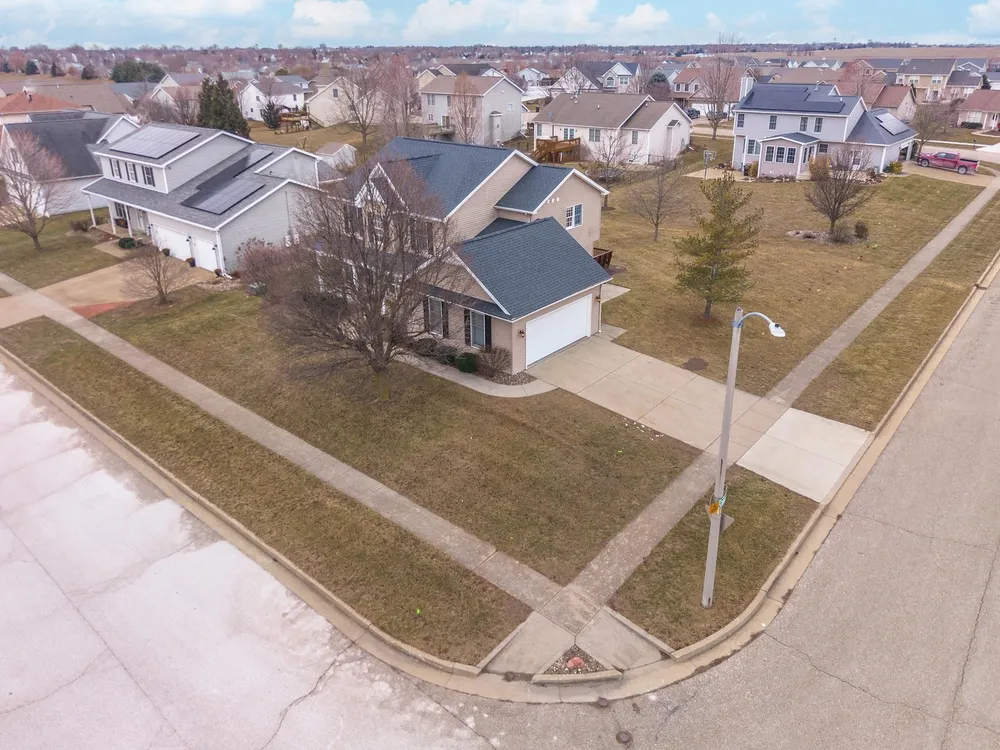 2409 Sanford Ln, Normal, IL 61761